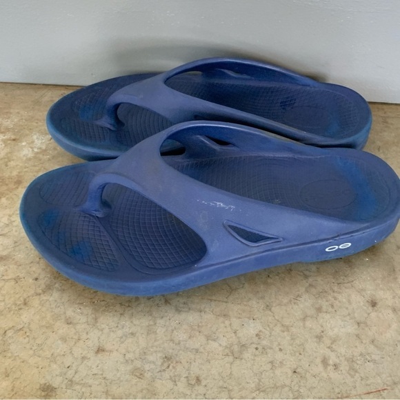 Oofos Blue Flip Flops Size M 10/W 12 - Picture 2 of 9